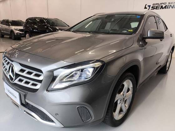 MERCEDES-BENZ GLA 200 1.6 CGI FLEX ADVANCE 7G-DCT